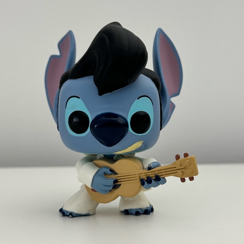 Funko Pop Disney Lilo & Stitch #127 Elvis Stitch with Guitar – 2014 Vaulted